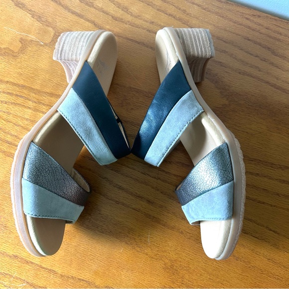 Dansko Theresa Multi-Strap Slip-On Sandal. Size 38/US8. - Picture 7 of 13